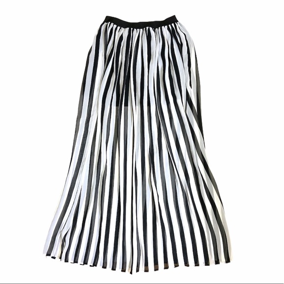 H And M Divided Stripes Long Skirt Black White Sz2 - Picture 3 of 8